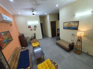 2 Plus 1 BHK HOUSE - Chandīgarh - 8
