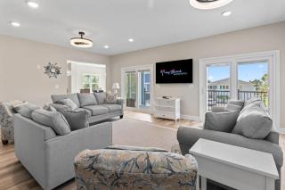 7 Bedrooms - Myrtle Beach - 1