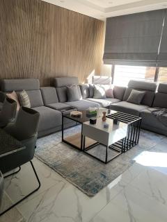 Stylish 3BR Apt with balcony - Amman - 0