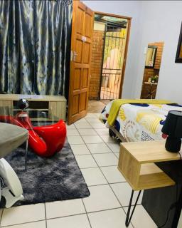 B's Home For Guests - Bloemfontein - 1