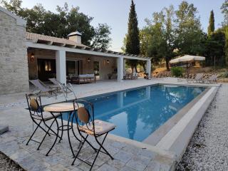 Villa Skyfall - Achílleion - 0
