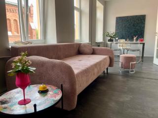Stylish apartment with a Chefs Kitchen - Riga - 6