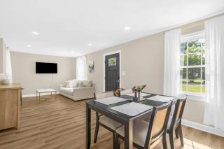 3BR Elam Retreat • Work & Rest - Greensboro - 5