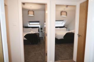 Stylish Liverpool Retreat - 2-Bed with Sofa Bed, Sleeps 6 - Perfect for Families & Friends - Liverpool - 3