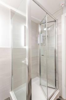 Stylish Liverpool Retreat - 2-Bed with Sofa Bed, Sleeps 6 - Perfect for Families & Friends - Liverpool - 5