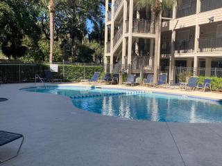 Stunning Oceanview Luxury Remodel, Bikes Included! - Hilton Head Island - 3