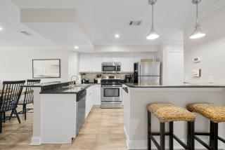 919 Harbour Point - 3