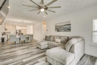 Walk to Mississippi River Grafton Townhome! - Elsah - 5
