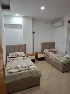 Tirana Center Apartment - Tirana - 5