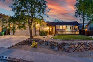Reno Retreat-Near Downtown-UNR-Family Fun - 9