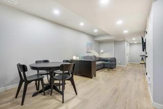 Bancroft Base Cozy Retreat Near OCC & Downtown - 3