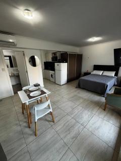 Luminoso Loft con patio privado y parrilla, acepta mascotas - Buenos Aires - 2