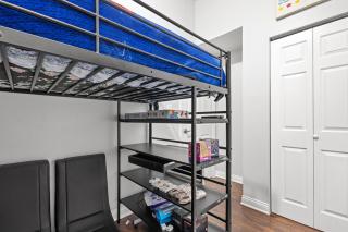 Newley Rehabbed Building with Two Private Apt - Chicago - 2