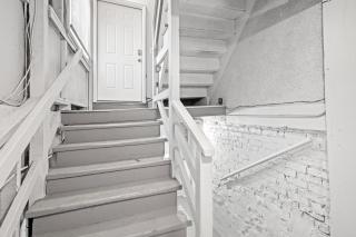 Newley Rehabbed Building with Two Private Apt - Chicago - 3