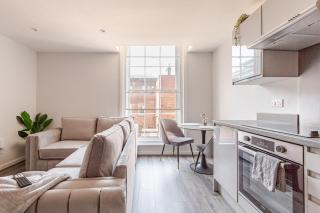 Spacious 2Bed Central Liverpool Nightlife & Events, sleeps up to 10 - 8