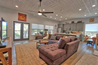 Frontier Ranch Retreat - Fischer - 0