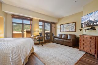 Sundial studio in the heart of Canyons Village, outdoor pool/hot tubs, walk to hiking & biking C202A - Park City - 2