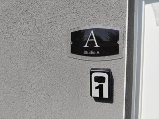 Logement indépendant avec parking privé , clim , smart tv idéal déplacement pour pro ou vacances - 8