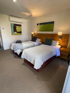 Luxe Resort Units Urangan Esp Hervey Bay Marina Ocean Views Pool - Urangan - 5