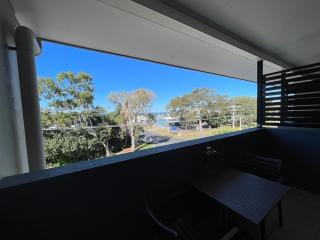 Luxe Resort Units Urangan Esp Hervey Bay Marina Ocean Views Pool - Urangan - 8