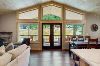 Paintbrush Haven - Ronald - 2