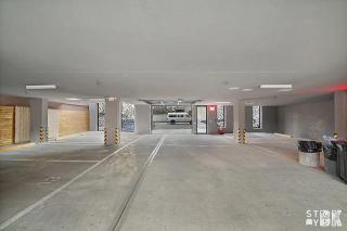 194-4C Stylish 3BR 2BA Washer-Dryer Rooftop - Brooklyn - 5