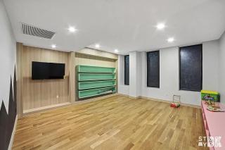 194-4C Stylish 3BR 2BA Washer-Dryer Rooftop - Brooklyn - 2
