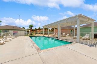 Oasis Resort - 8