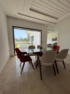 villa prestigieuse avec piscine - 9