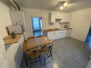 Petite maison avec cour - 7