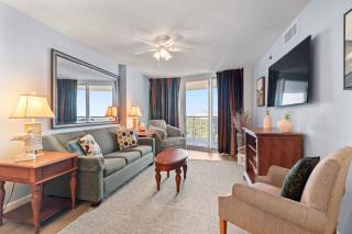 Spacious Luxurious 2B2B Ocean View Condo Sleeps 8 - Myrtle Beach - 1