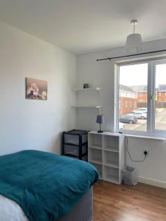 Beautiful home with 3 beds in 3 seperate rooms in Durham free parking - Durham - 1