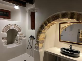Katharsis Palace 15th Century Art Hotel at Naxos Old Town III - Naxos Chora - 4