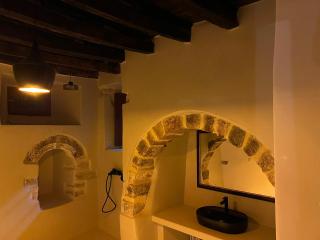 Katharsis Palace 15th Century Art Hotel at Naxos Old Town III - Naxos Chora - 1
