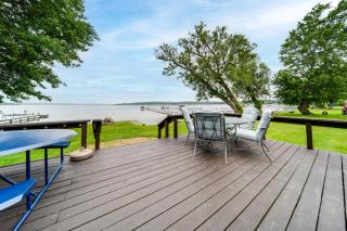Waterfront Chautauqua Lake Home with Deck and Grill! - Jamestown - 0
