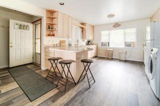 Waterfront Chautauqua Lake Home with Deck and Grill! - Jamestown - 4
