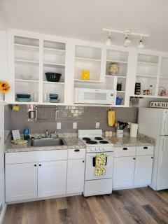 Tiny Farmhouse/duplex - Mosier - 3