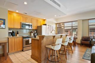Sundial condo in Canyons Village, private patio, outdoor pool/hot tub, walk to hiking/biking C216 - Park City - 2