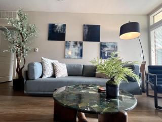 Designer 2 Bedroom with 3 Beds- Pool View, Gym, Parking - 5