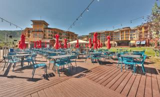 Sundial hotel room in Canyons Village, patio, outdoor pool/hot tub, walk to hiking/biking C216A - Park City - 9