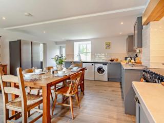 3 Bed in Llanover 91240 - 2