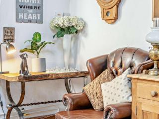 3 Bed in Gower 93942 - Ilston - 4