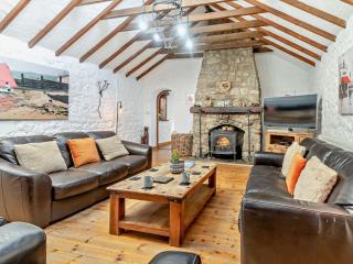 3 Bed in Gower 93942 - Ilston - 3