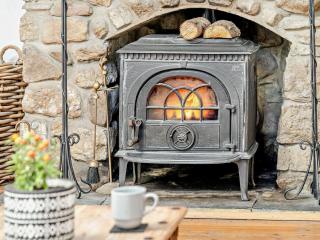 3 Bed in Gower 93942 - Ilston - 2