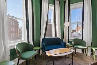 WalnutHills Mansion-sleeps14! TVs in every room! - 8