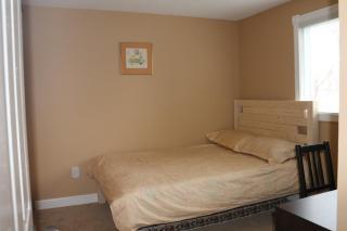 Quiet and Comfortable Homestay - Oakville - 4