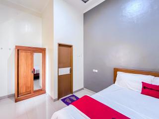 RedDoorz Syariah near Suncity Mall Sidoarjo 2 - Sidoarjo - 1