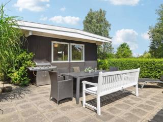 6 person holiday home in Dronningmølle - 8