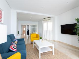 Beachfront House in Las Palmas with Terrace - Las Palmas de Gran Canaria - 2