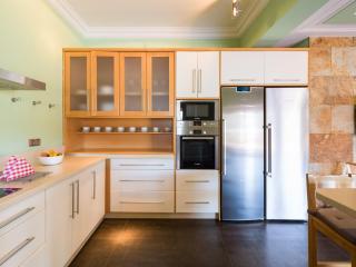 Rural Getaway with Terrace & Views - Santa Maria de Guia - 8